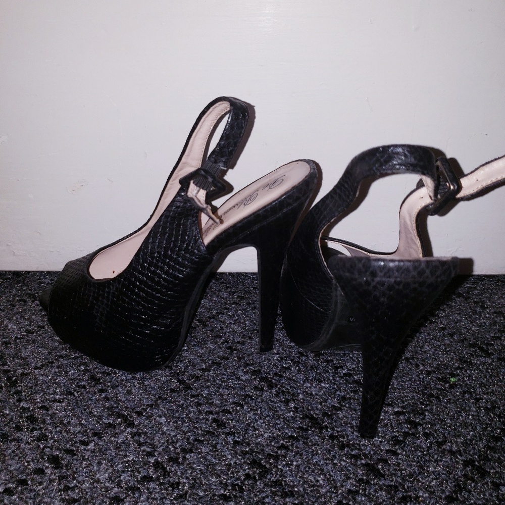 Heels - Picture 4 of 7
